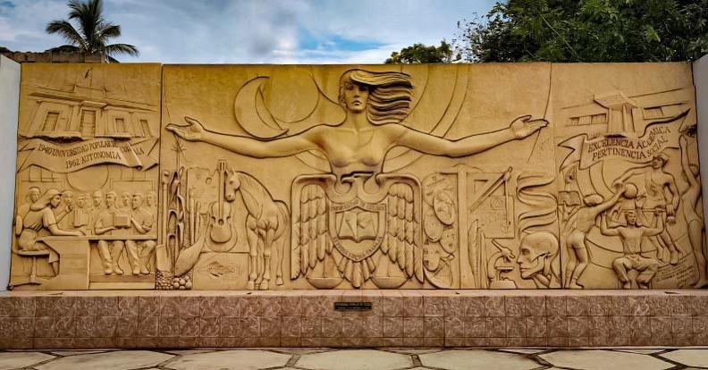 Un estudiante del Bachillerato 33 de la Universidad de Colima amenazó en redes sociales con realizar un tiroteo debido a que no se le fue permitido ingresar a las instalaciones. Foto ‘La Jornada’