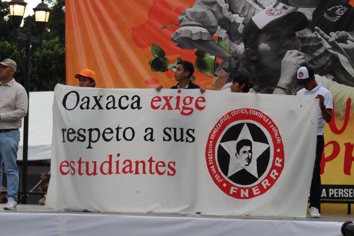 En la manifestación de este martes participaron contingentes provenientes de los estados de Veracruz, estado de México, Ciudad de México, Oaxaca, Puebla