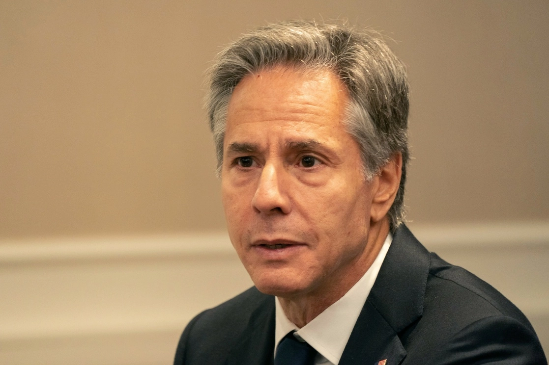 Antony Blinken, secretario de Estado de EU, dijo que mantiene comunicación directa con Moscú para advertirle el uso de armas nucleares. Foto Ap  