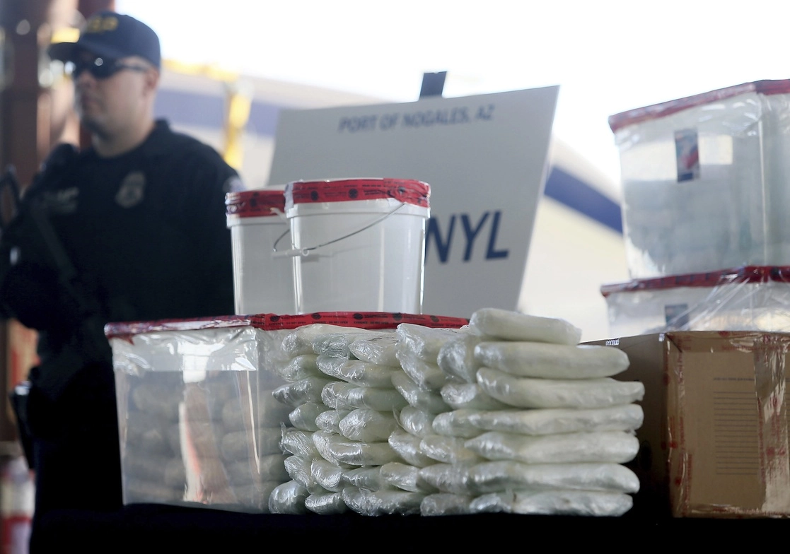 La DEA advirtió sobre un aumento de casos de "sobredosis masivas" con drogas como cocaína mezclada con dosis mortales de fentanilo. Foto Ap