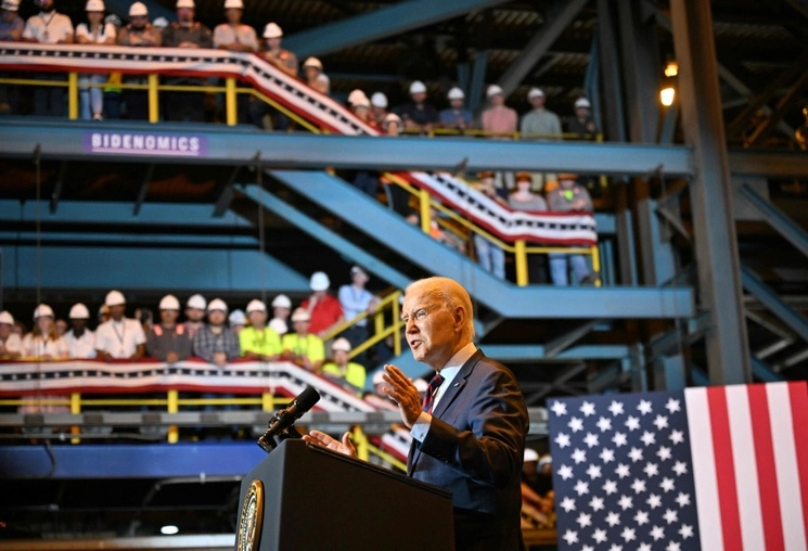 El presidente Joe Biden viajó a Filadelfia para presentar su plan de economía verde a los trabajadores sindicalizados, el 20 de julio de 2023. Foto Afp 
