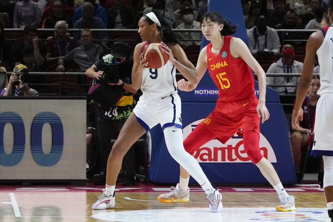 EU disputó ante China su partido más complicado en lo que va del Mundial de Basquetbol Femenil de Sídney. Foto Ap 