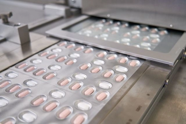El gobierno de Estados Unidos pagará cinco mil 290 millones de dólares a Pfizer por 10 millones de píldoras contra el Covid-19. Foto Afp