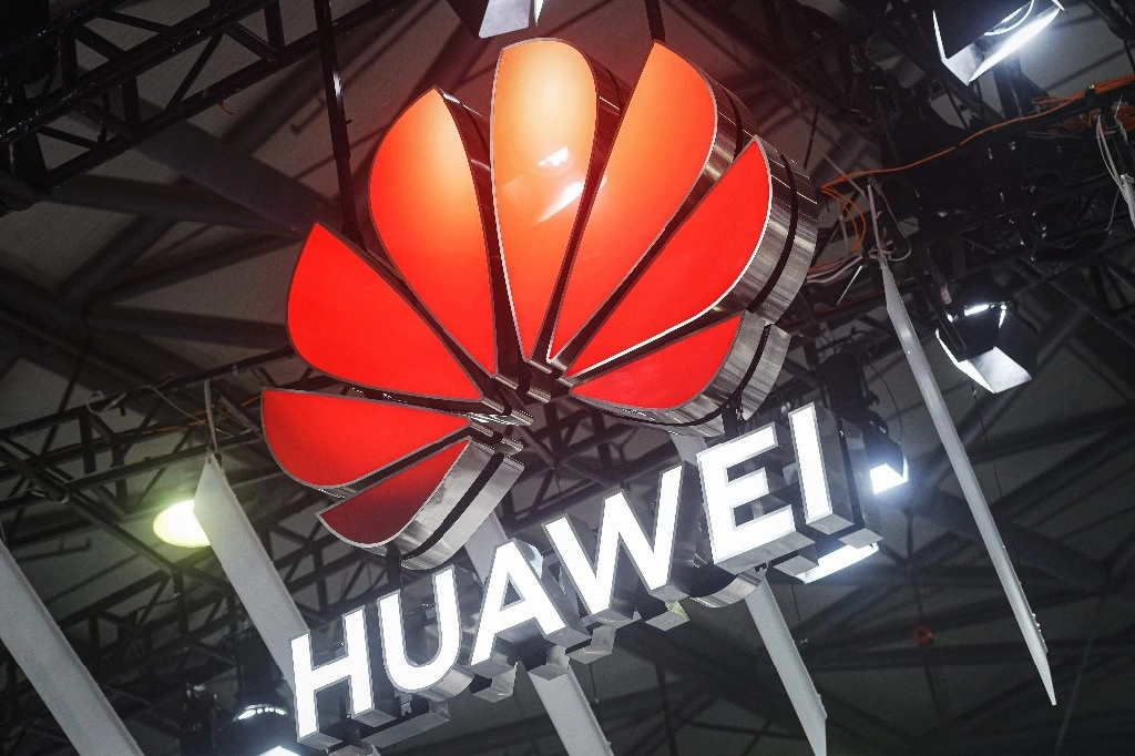 Logo de Huawei durante el Congreso Mundial de Telefonía, en Shangai. Foto Afp 