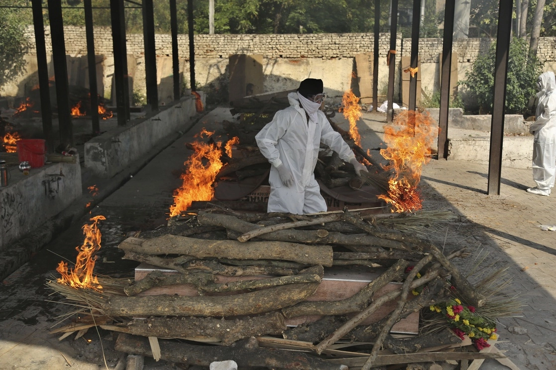 Crematorio en Jammu, India, el 30 de abril de 2021. Foto Ap