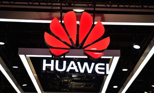 El Departamento de Comercio de Estados Unidos publicó una nueva norma que permite que compañías locales trabajen con la china Huawei para desarrollar estándares para el 5G y otras tecnologías de punta. Foto David Becker / Getty Images / Afp
