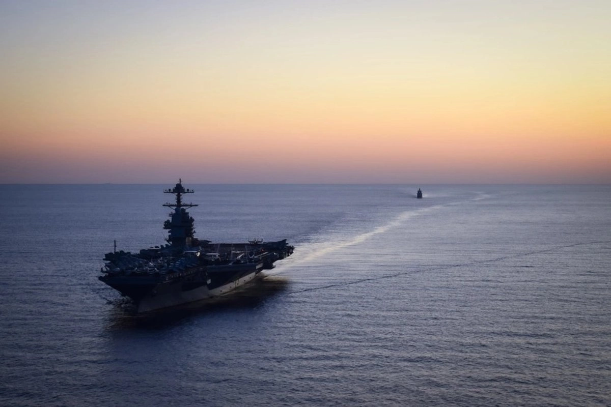 Los ataques se producen en un contexto de aumento de tropas en el Caribe, que incluye
destructores con misiles guiados estadunidenses, aviones de combate F-35, un submarino
nuclear y alrededor de 6 mil 500 soldados, mientras Trump intensifica el enfrentamiento con
el gobierno venezolano. Foto 