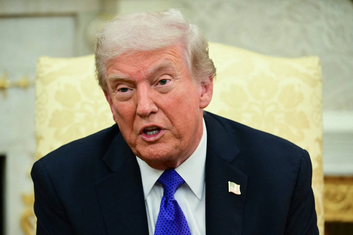 El gobierno dará explicaciones al Congreso antes de proceder a esos ataques por tierra, añadió Trump ante periodistas en el Despacho Oval, sin más detalles.
