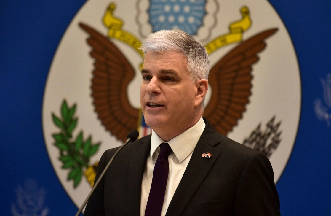 El embajador estadunidense de Paraguay, Marc Ostfield, durante una conferencia de prensa hoy en Asunción. Foto Afp 