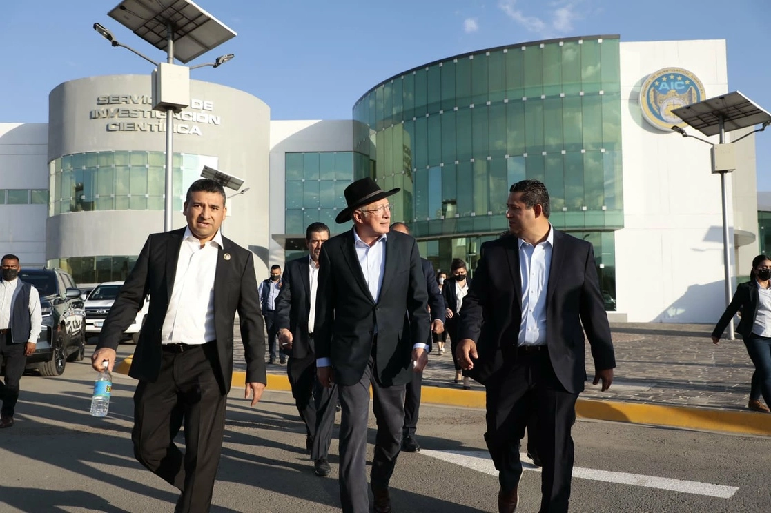 El embajador de Estados Unidos en México estuvo de visita con autoridades del gobierno de Guanajuato. Foto @USAmbMex