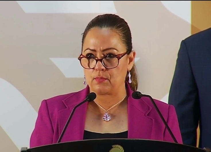 La nueva secretaria de la Mujer de Nuevo León, Eusebia González González, dijo que en los próximos días presentará “un plan para atacar la desaparición de mujeres" en la entidad, el 19 de abril de 2022. Imagen tomada de la transmisión a través del Facebook de @gobiernonuevoleon
