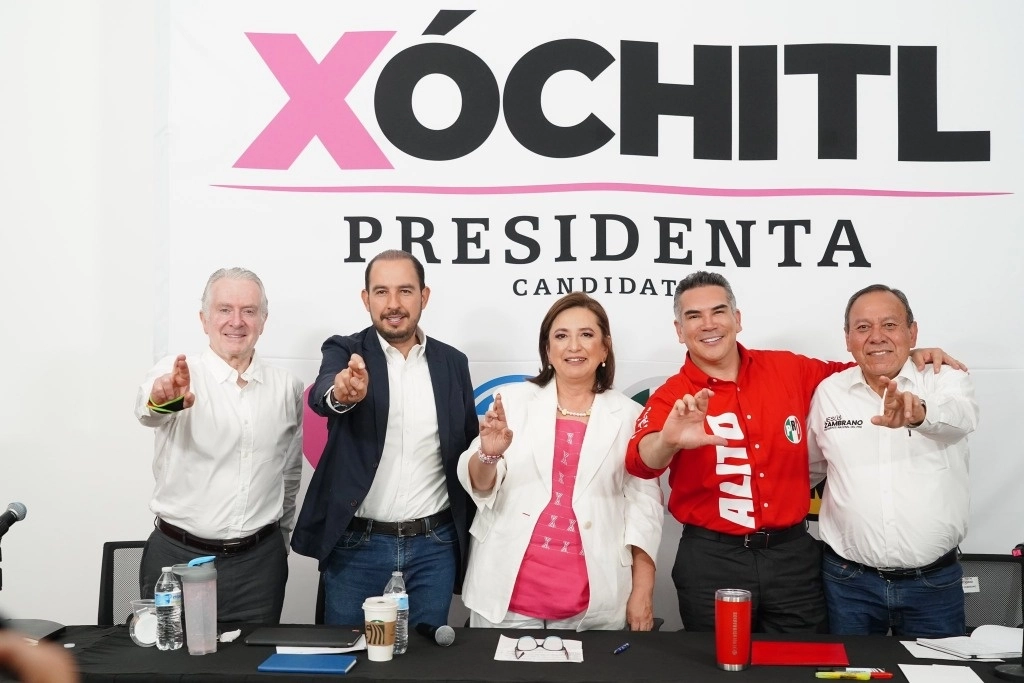 Santiago Creel, Marko Cortés -del PAN-, Xóchitl Gálvez, Alejandro Moreno, líder del PRI y Jesús Zambrano, dirigente del PRD. Imagen tomada de https://twitter.com/MarkoCortes