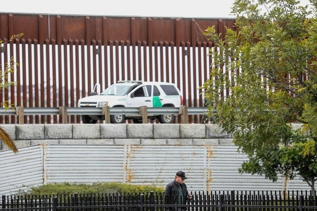 En la garita de San Ysidro, en la frontera entre México y EU. Foto Afp 