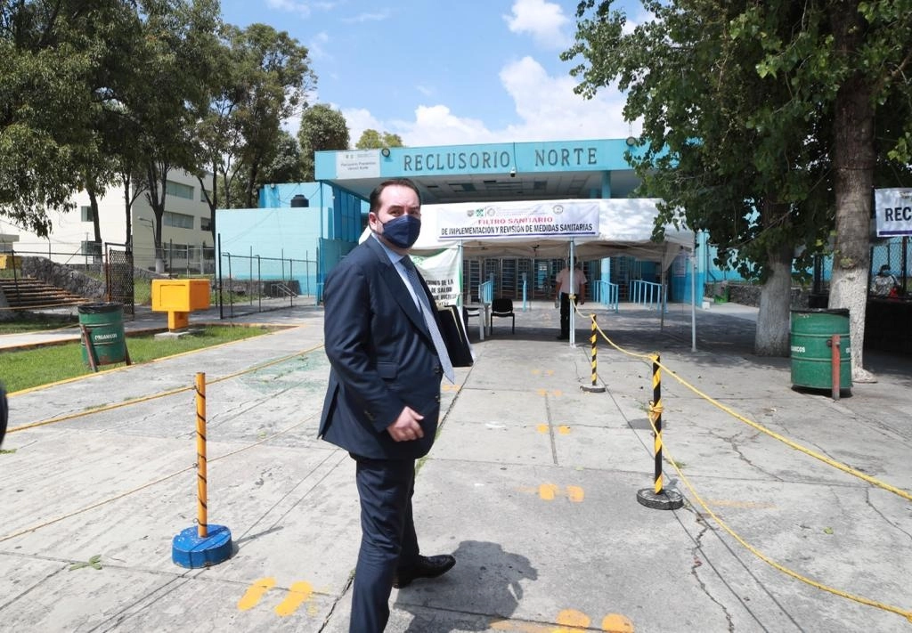 José Xavier López, el abogado de José Murillo Karam, a su llegada al Reclusorio Norte, en la Ciudad de México, el 14 de septiembre de 2022. Foto Alfredo Domínguez