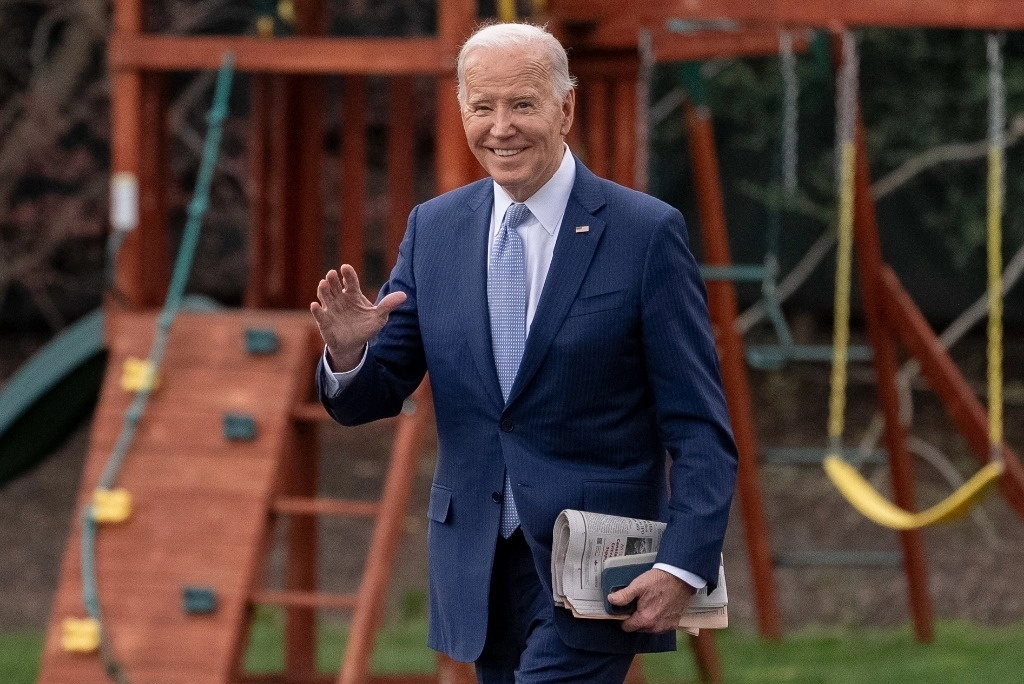 El presidente Joe Biden prometió incrementar los impuestos a las grandes empresas y los más ricos, pero tres años después apenas se ha iniciado ese esfuerzo. Foto Ap