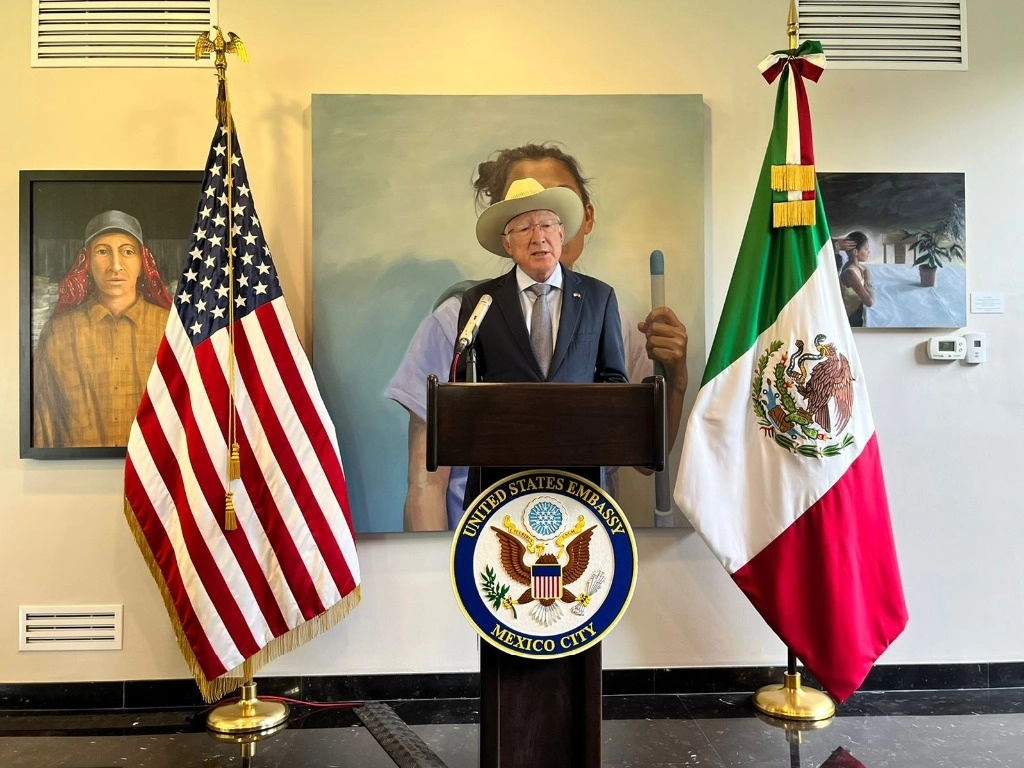 El embajador de Estados Unidos en México, Ken Salazar, en conferencia de prensa en la Ciudad de México, el 22 de agosto de 2024. Foto Luis Castillo