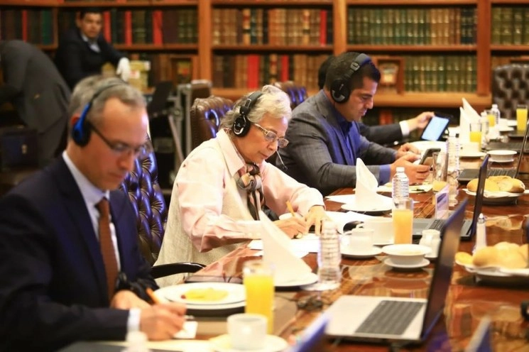 La titular de Segob, Olga Sánchez Cordero (c) y subsecretario de Prevención y Promoción de la Salud, Hugo López-Gatell (c,izq)durante la reunión virtual con gobernadores. Foto Cortesía Segob
