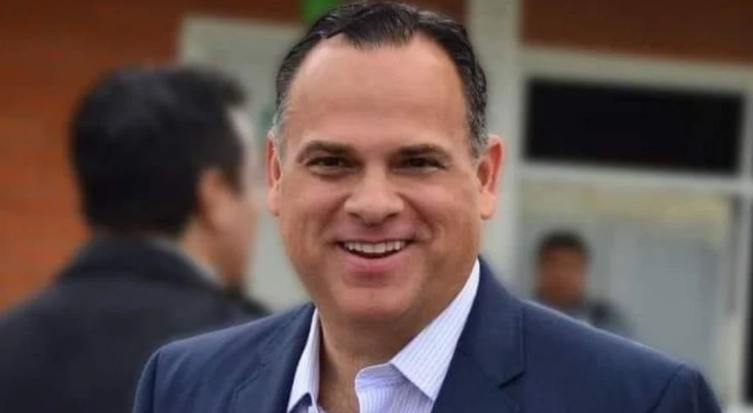 Oscar Cantú García, ex alcalde de Apodaca renunció a su militancia priista de más de 30 años. Foto Facebook Oscar Cantú