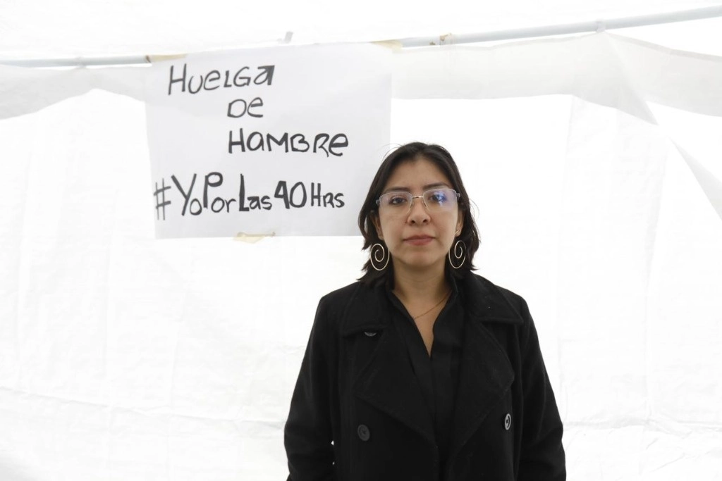 La abogada María Luisa Luévano tras iniciar la huelga de hambre. Foto Germán Canseco