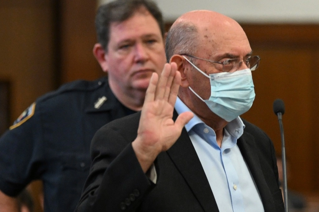 Allen Weisselberg, el ex director financiero de la compañía de Donald Trump, se declaró culpable de perjurio, en la corte criminial de Nueva York, el 4 de marzo de 2024. Foto 'Daily Mail' vía Ap
