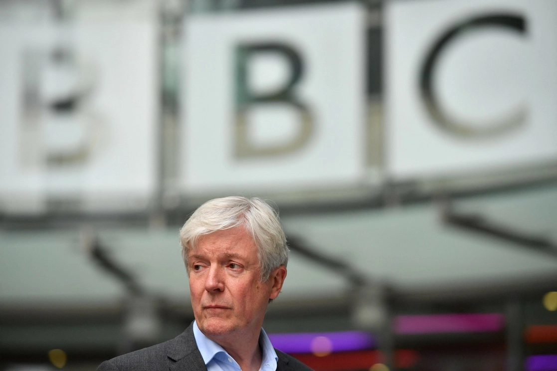 Tony Hall (en imagen de archivo), que dirigió la investigación sobre la entrevista y más tarde fue director de la BBC, anunció su dimisión este sábado. Foto Ben Stansall / Pool / Afp