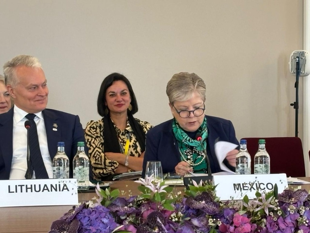 Mexico calls for on the UN that they set up a place because of the menace of nuclear weapons