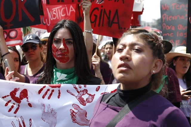 Marcha en CDMX durante el Día Internacional de la Mujer. Foto Cristina Rodríguez