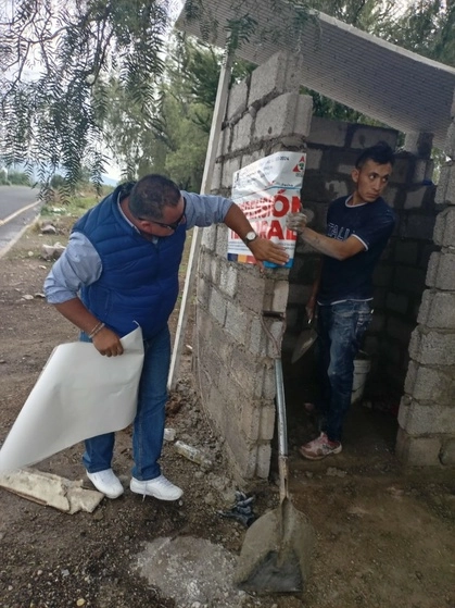 Letrina clausurada que se construye a unos metros de la reserva ecológica Laguna de Axotlán. Foto cortesía Delegación del poblado de Axotlán 