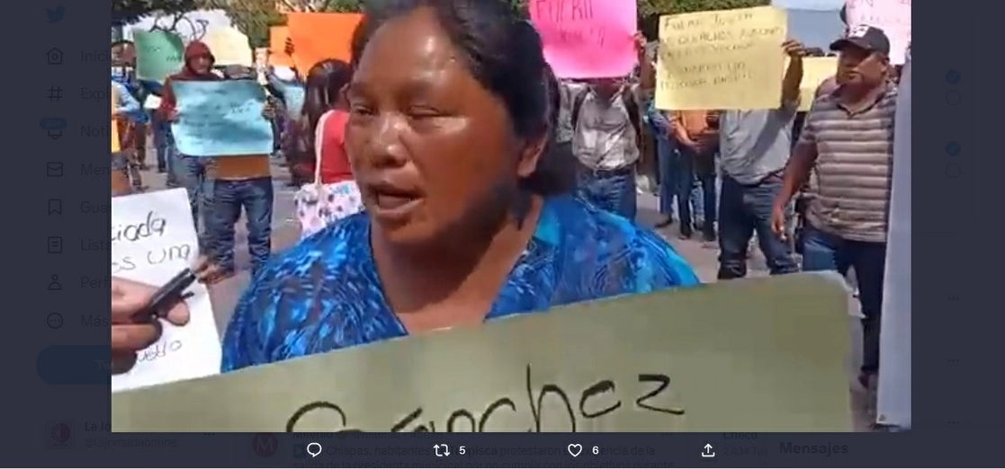 Aspectos de la protesta contra la alcaldesa. Foto Gabriela Coutiño