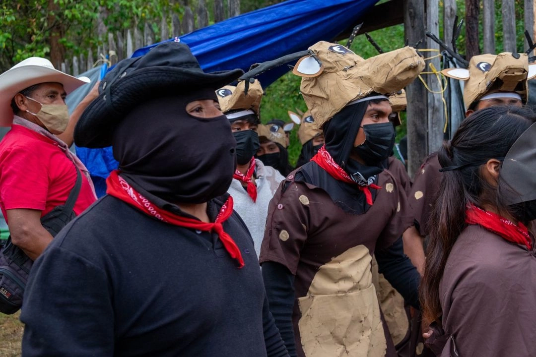 Presentan ante juzgado a zapatistas tsotsiles desaparecidos en Chiapas
<br>Están en San Cristóbal de las Casas; no se sabe por qué los detuvieron: Frayba