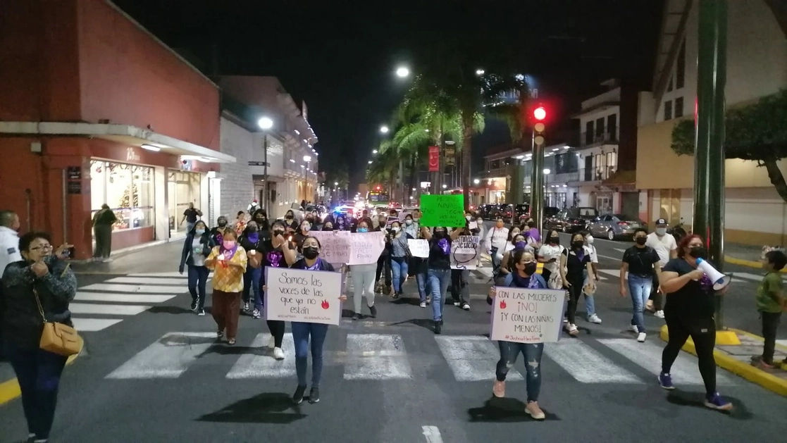 Mujeres durante la protesta. Foto  La Jornada