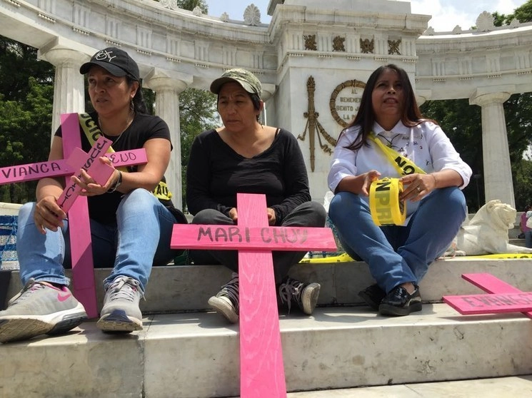 Colectivos y estudiantes del IPN se manifiestan este domingo para exigir justicia por el feminicidio de María de Jesús Jaimes Zamudio. Foto María Luisa Severiano / Archivo
