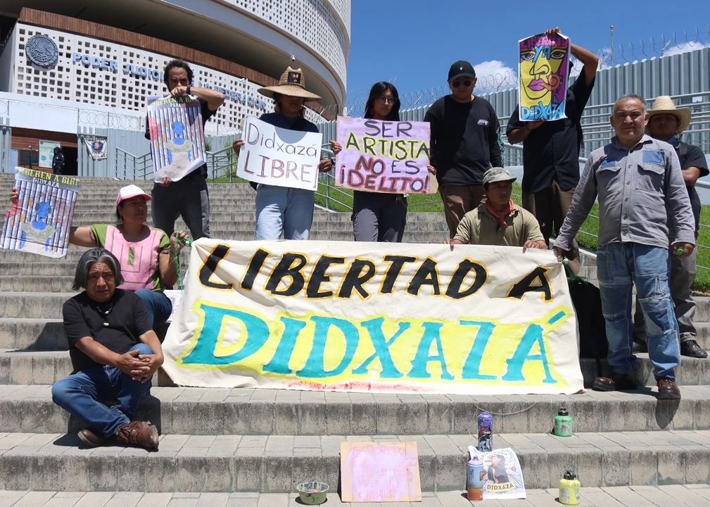 Activistas y familiares pidieron atender el caso de la joven quien solo estaba en el lugar incorrecto. Foto