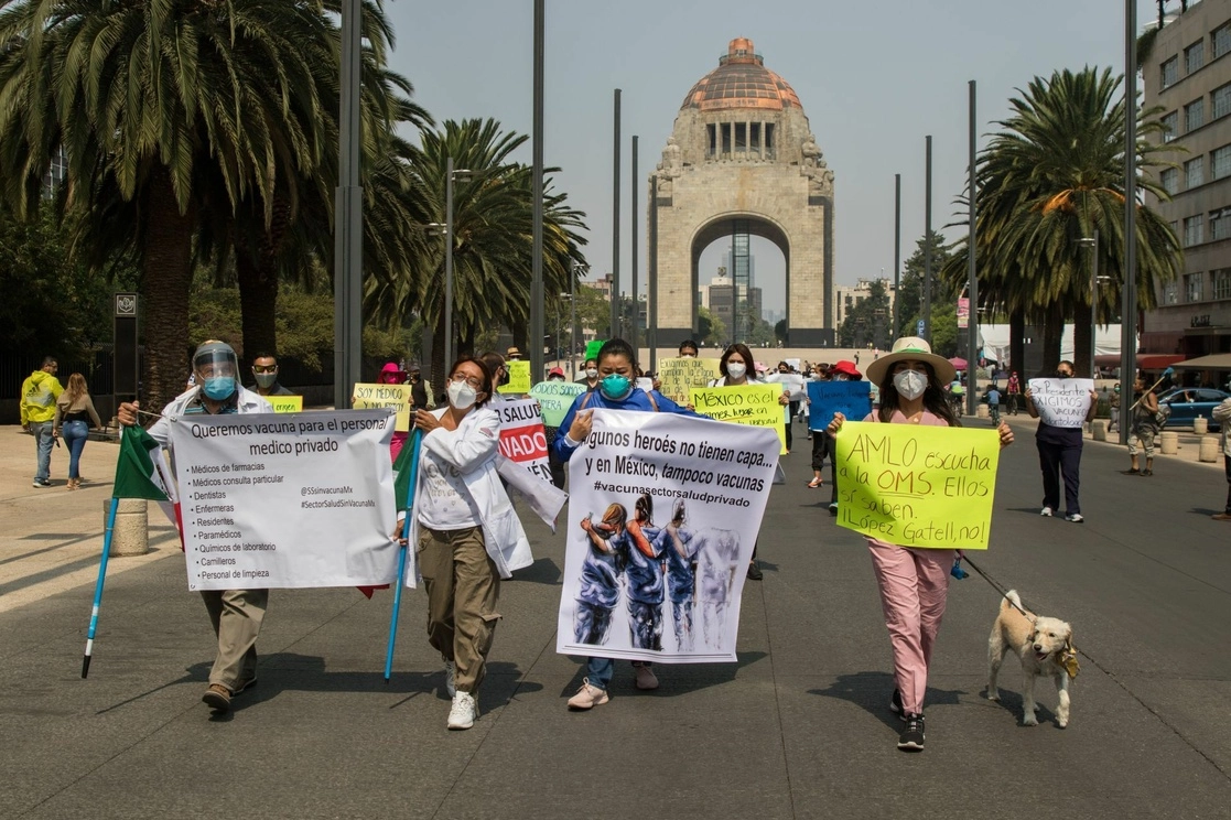 Así se vio la manifestación este domingo. Foto Moisés Pablo/ Cuartoscuro


