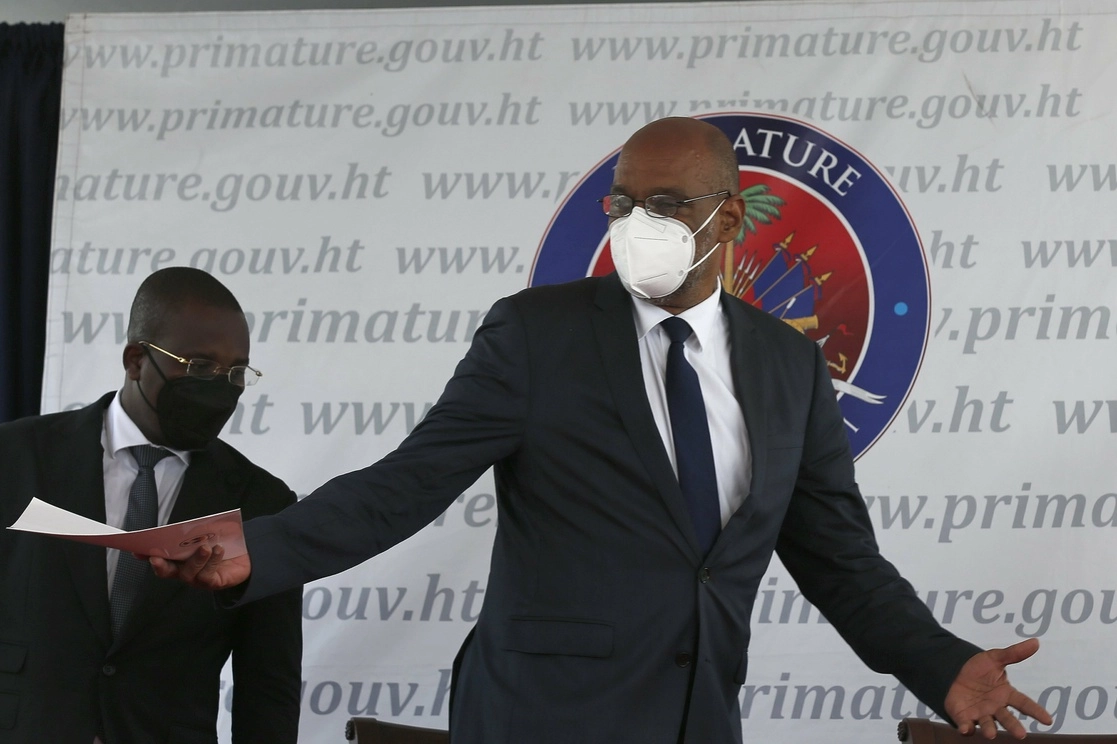 La Oficina de Protección Ciudadana de Haití exigió la renuncia del primer ministro Ariel Henry. Foto Ap