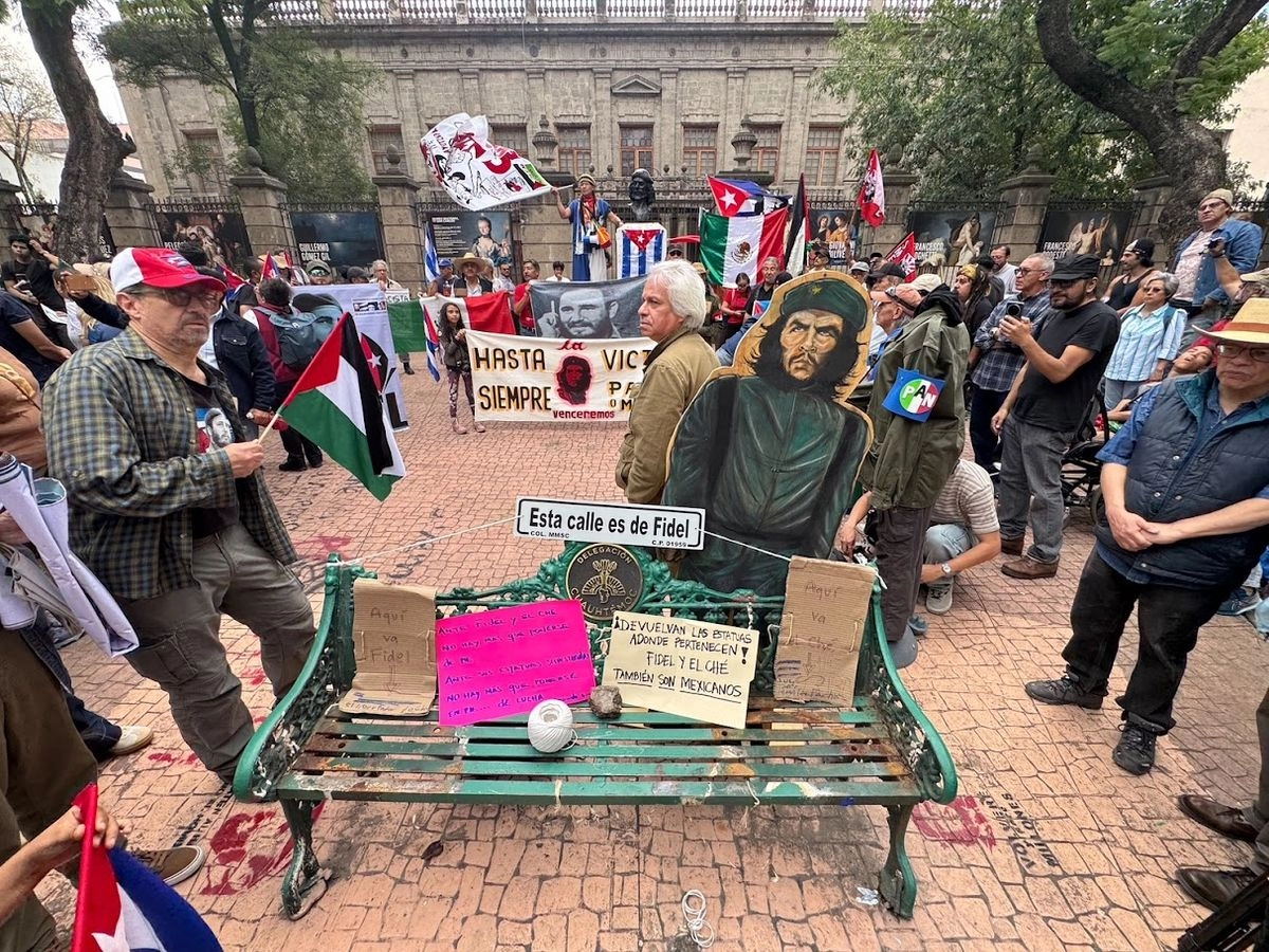 El ‘Movimiento mexicano de solidaridad con Cuba’ recordó ayer el asalto al cuartel Moncada. Foto 
