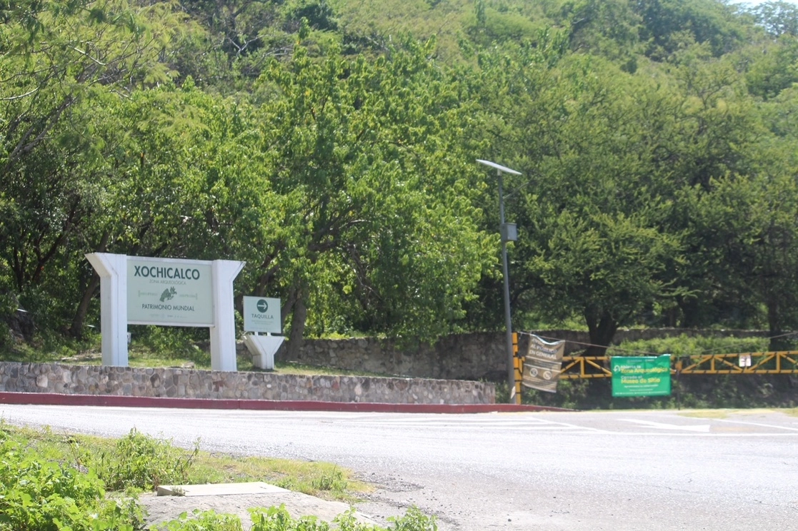 Las mineras Álamos Gold y Zacatecas Silver buscan explotar las inmediaciones de la zona arqueológica de Xochicalco. Foto Rubicela Morelos / Archivo