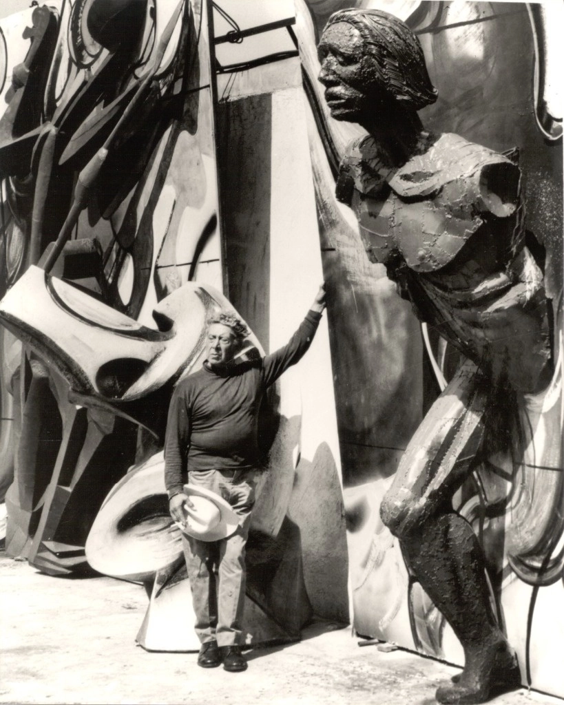 La actividad artística y política de David Alfaro Siqueiros corrieron a la par. Los pronunciamientos públicos que hizo mediante manifiestos, discursos y conferencias tuvieron esta doble vertiente. Foto cortesía INBAL