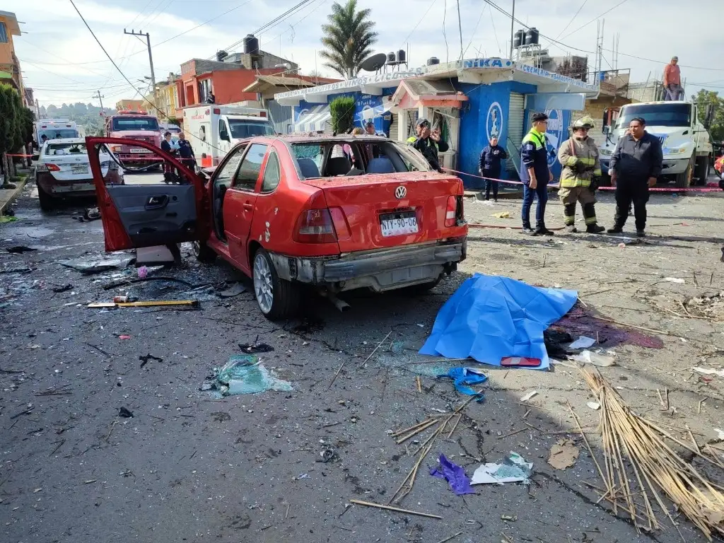 La explosión pirotécnica dejó un muerto y varios heridos. Foto 'La Jornada' 