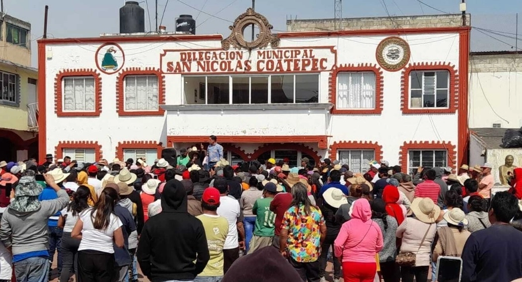 El accidente ocurrió durante la quema de ‘toritos’, parte de las celebraciones patronales de San Nicolás Coatepec, en Tianguistenco, Edomex. Foto ‘La Jornada Estado de México’ / Archivo