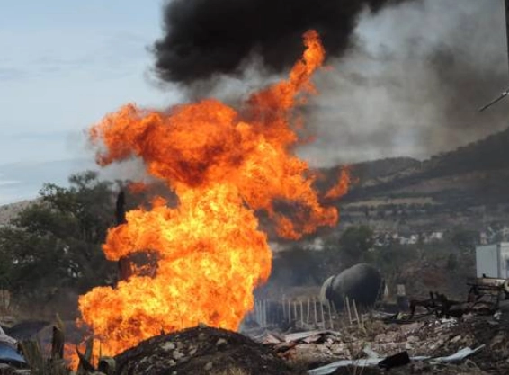 En imagen de archivo, explosión de una toma clandestina en el poblado de San Miguel de los Jagüeyes, municipio de Huehuetoca, estado de México.