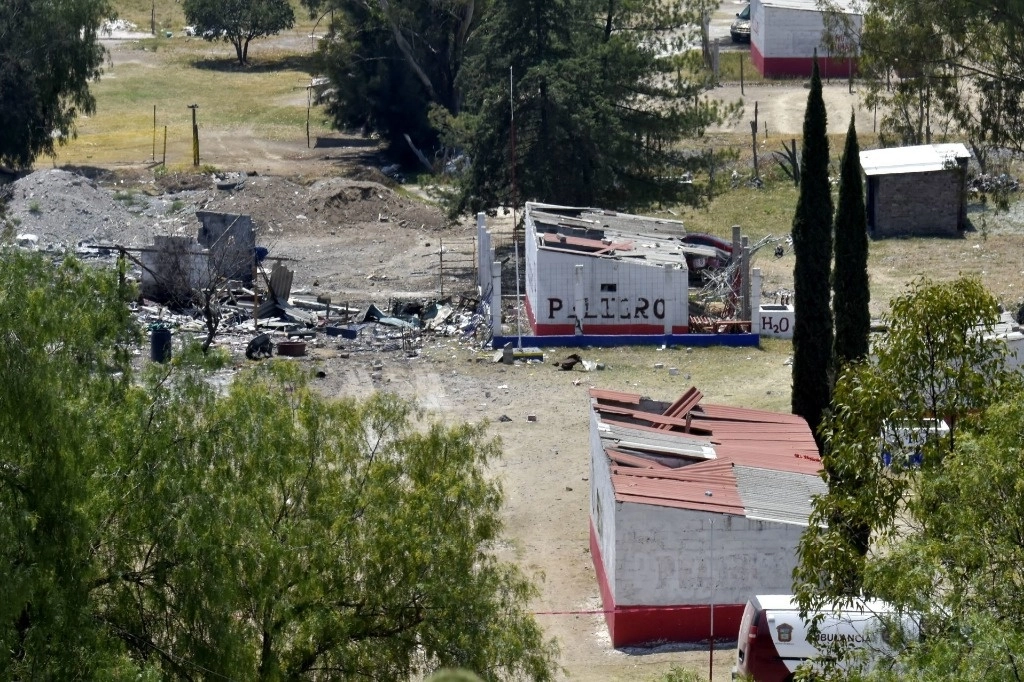 En imagen de archivo, explosión de tres polvorines en la Saucera, Tultepec. Foto Cuartoscuro