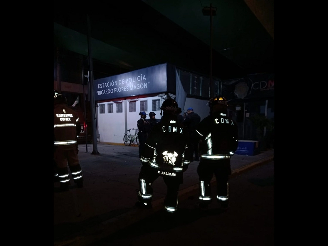 Las autoridades capitalinas buscan a los responsables con el seguimiento de las cámaras. Foto ‘La Jornada’

