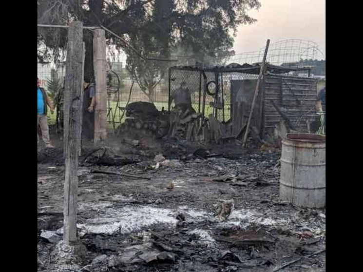 Restos de otra explosión de pirotecnia en un taller de la zona de La Saucera, municipio de Tultepec, Estado de México. Foto Notimex/ Archivo