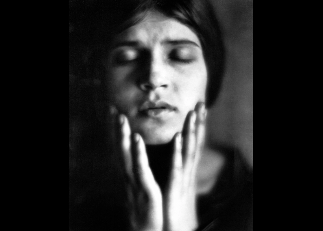 Tina Modotti se expone en el Museo Cerralbo. Foto Edward Weston, Tina Modotti, ca. 1924, Ciudad de México © Edward Weston. Cortesía Galería Bilderwelt, Reinhard Schultz
