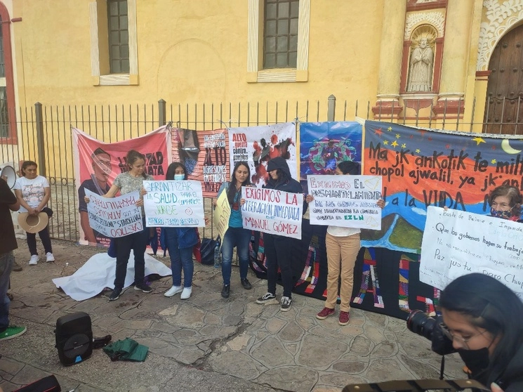 Simpatizantes zapatistas se manifestaron en San Cristóbal de las Casas, Chiapas en contra de los ataques a sus comunidades, Foto Elio Henríquez