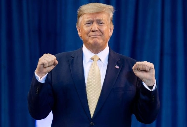 Donald Trump no ganó la presidencia por una campaña de desinformación de Rusia o de Cambridge Analytica, sino porque llevó adelante "la mejor campaña publicitaria digital" que se ha visto, opinó el ejecutivo de Facebook, Andrew Bosworth. Foto Afp 