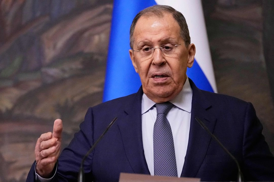 El ministro de Relaciones Exteriores ruso, Sergei Lavrov, durante una conferencia de prensa conjunta con su homólogo laosiano tras sus conversaciones en Moscú el 26 de junio de 2025. 