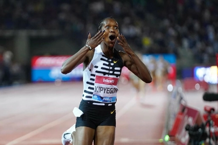 Dentro de la Liga de Diamante en Florencia, Italia, Faith Kypyegon corrió los 1500 metros en tres minutos, 49 segundos y 11 décimas. Foto Tomada del Twitter @Diamond_League
