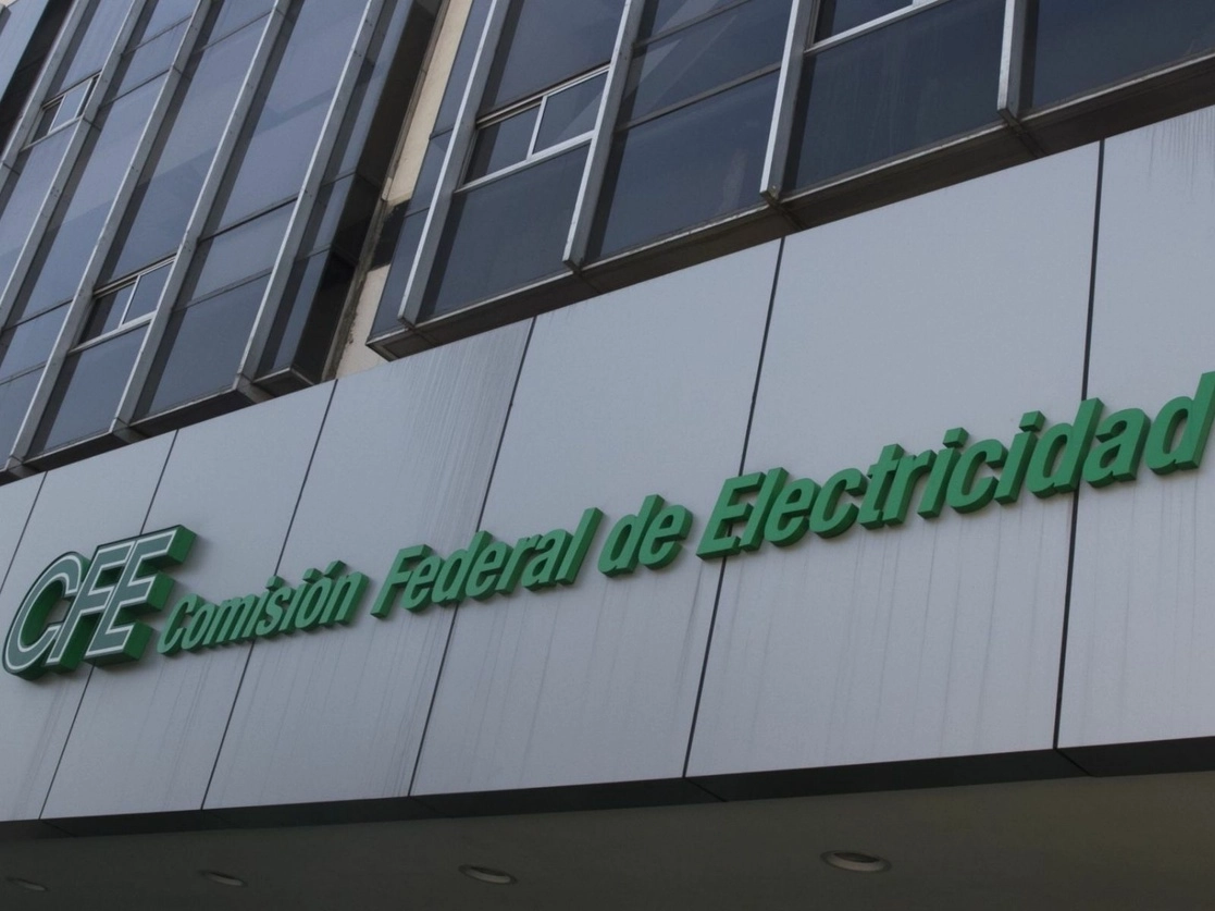 Fallas en el suministro de energía eléctrica afectan a 15 mil usuarios de la CFE en Mexicali, Baja California, desde hace cuatro días. Foto Cuartoscuro / Archivo